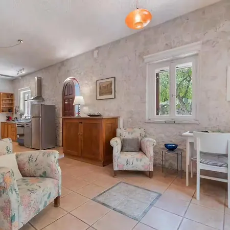 公寓 Katouna Home Lefkada