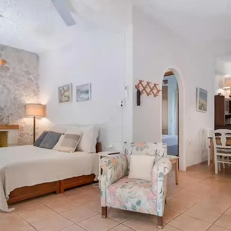 Katouna Home Lefkada 公寓